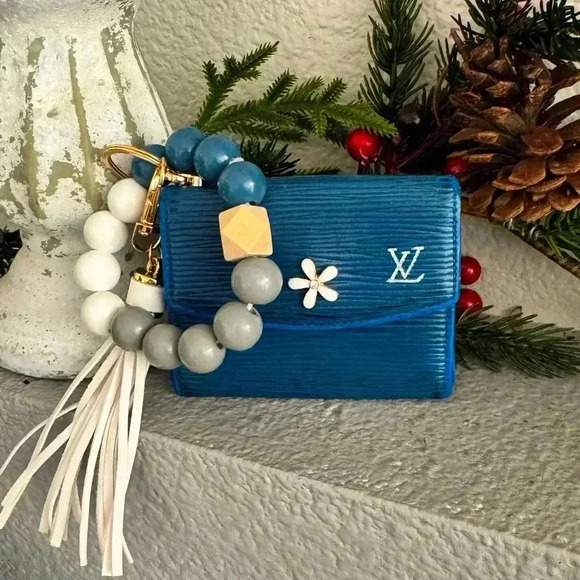 Louis Vuitton Handbags - Louis Vuitton Epi Porte Mannaie Simple Leather Coin Purse Wallet/converted